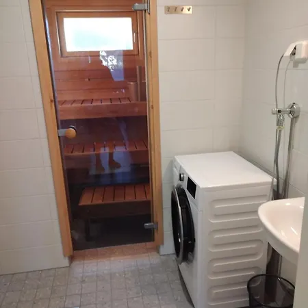 Uudehko Rivitalokaksio 60 M2, Sauna * 리에크사
